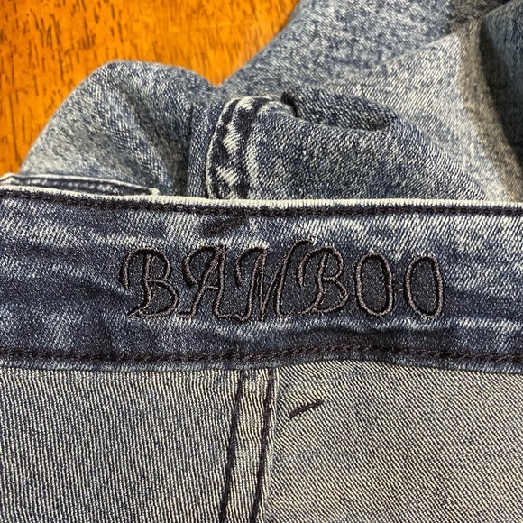 Bamboo distressed‎ stonewashed skinny jeans. 80’s style!!!! - Picture 13 of 16